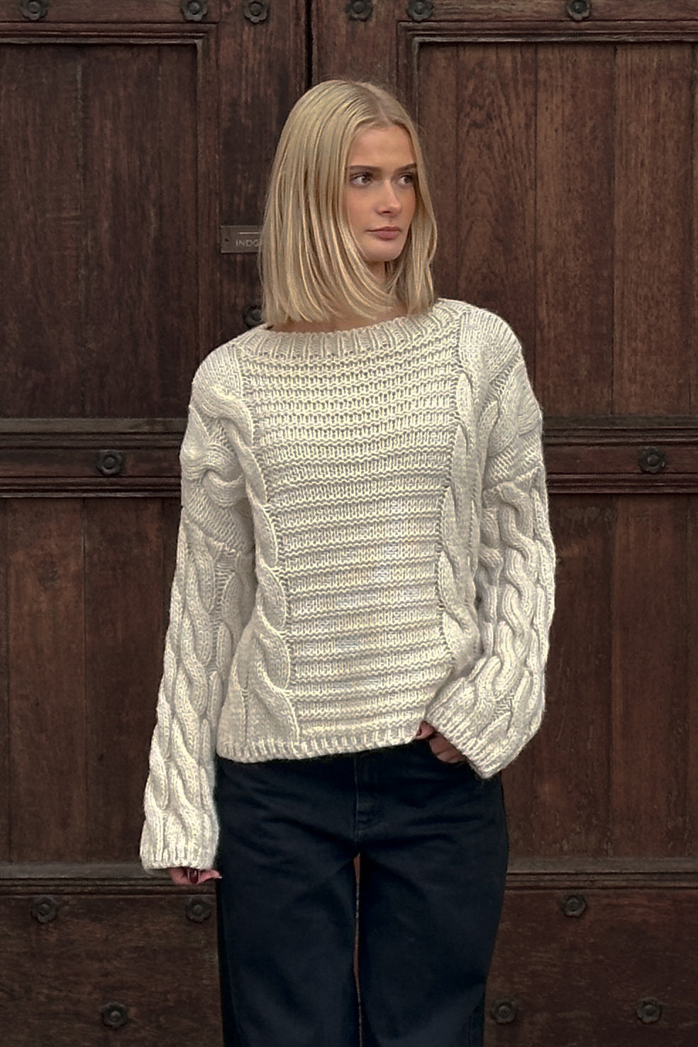 Noellas Kimaya Knit Sand. Køb Striktrøjer hos www.noellafashion.dk