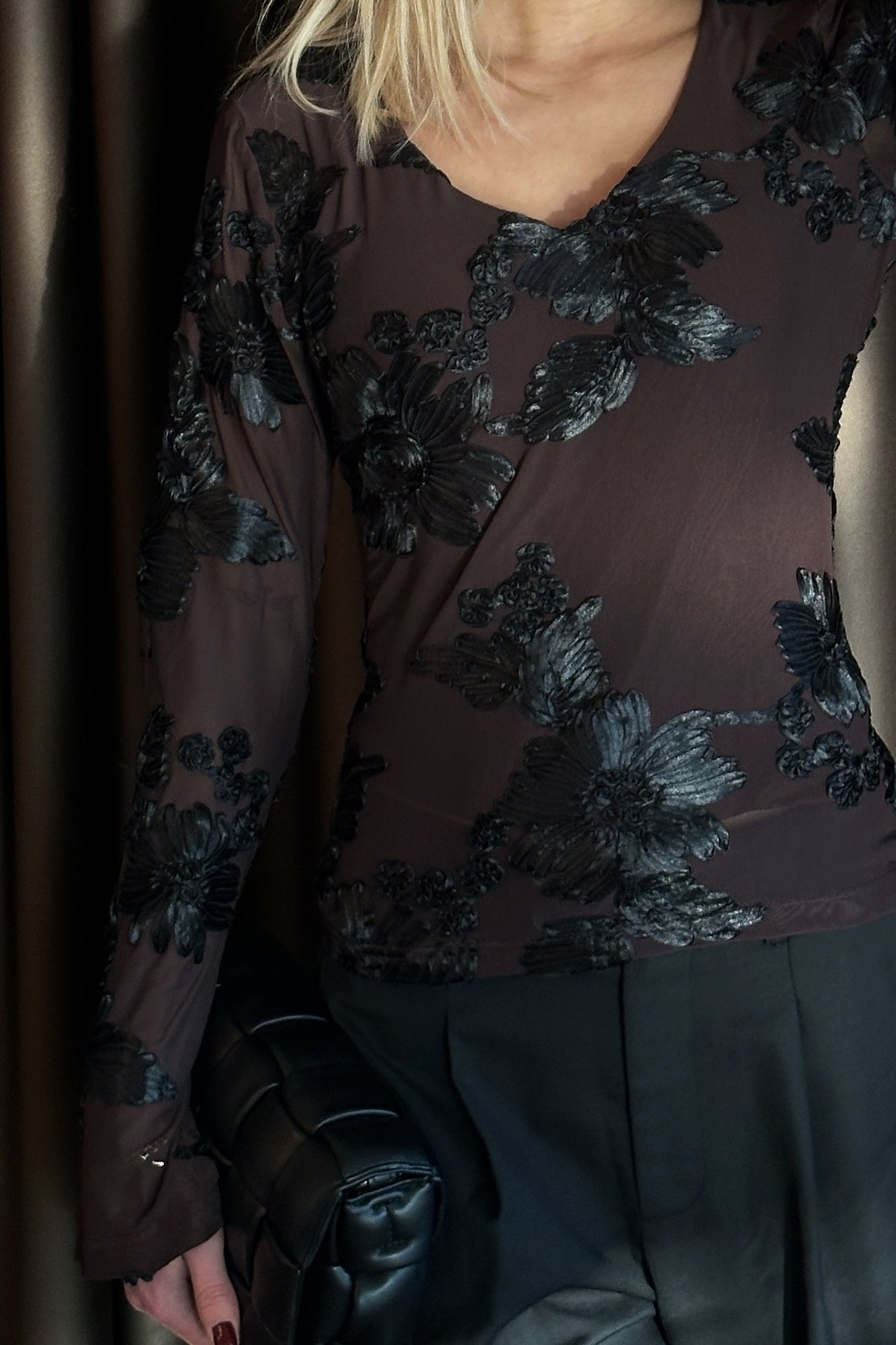 Lucille Top Chocolate Black