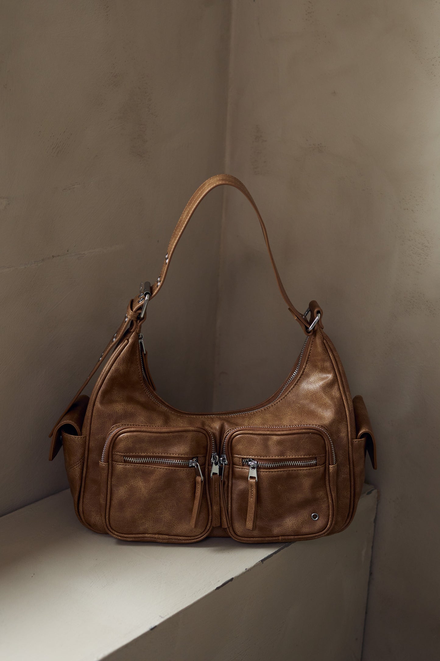 Noellas Tilda Bag Brown Washed Leather. Køb Tasker hos www.noellafashion.dk