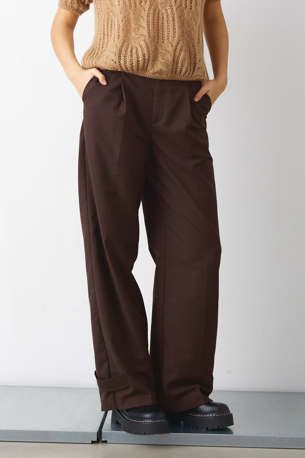 Noellas Joann Pants Chocolate Brown. Køb Bukser hos www.noellafashion.dk