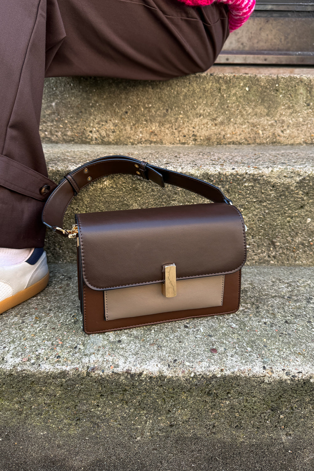 Noellas Adele Bag Brown/Taupe Mix. Køb Tasker hos www.noellafashion.dk