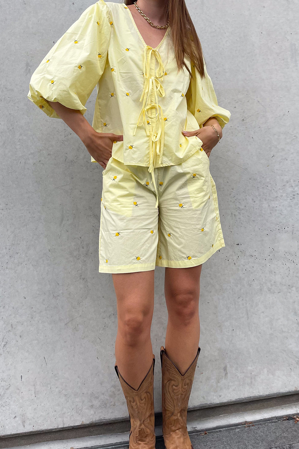 Asia Shorts Pale Yellow W/ Flower