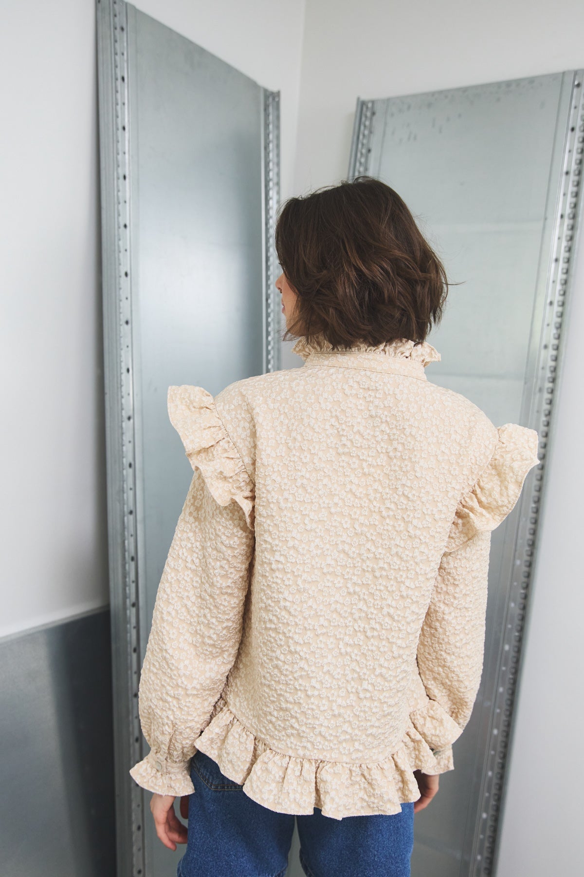 Reno Ruby Ruffle Blouse Oyster