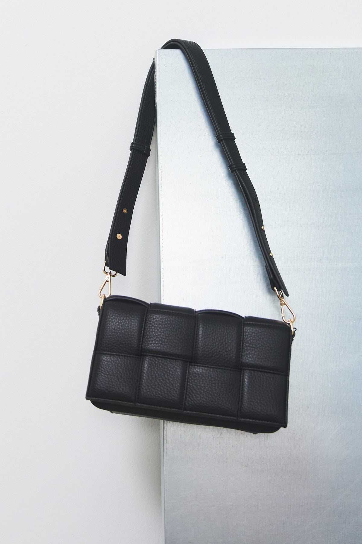 Noellas Judy Bag Black. Køb Tasker hos www.noellafashion.dk