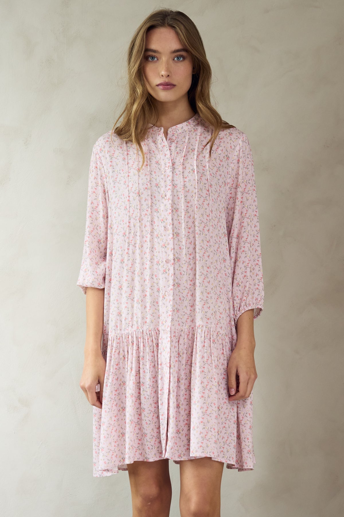 Noellas Imogene Dress Terrena Blush Print. Køb Kjoler hos www.noellafashion.dk