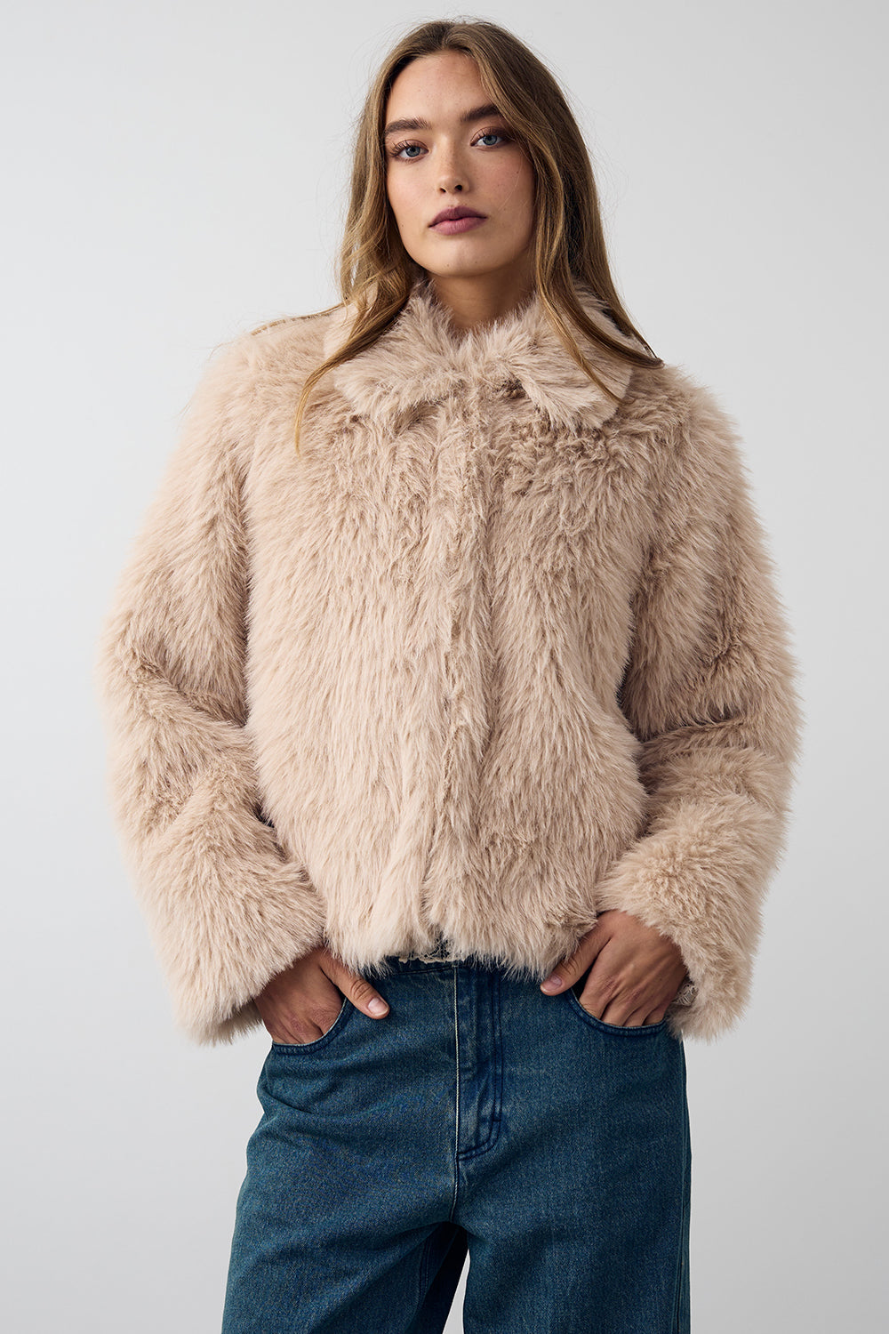 Noellas Kallysta Jacket Oyster. Køb Jakker hos www.noellafashion.dk