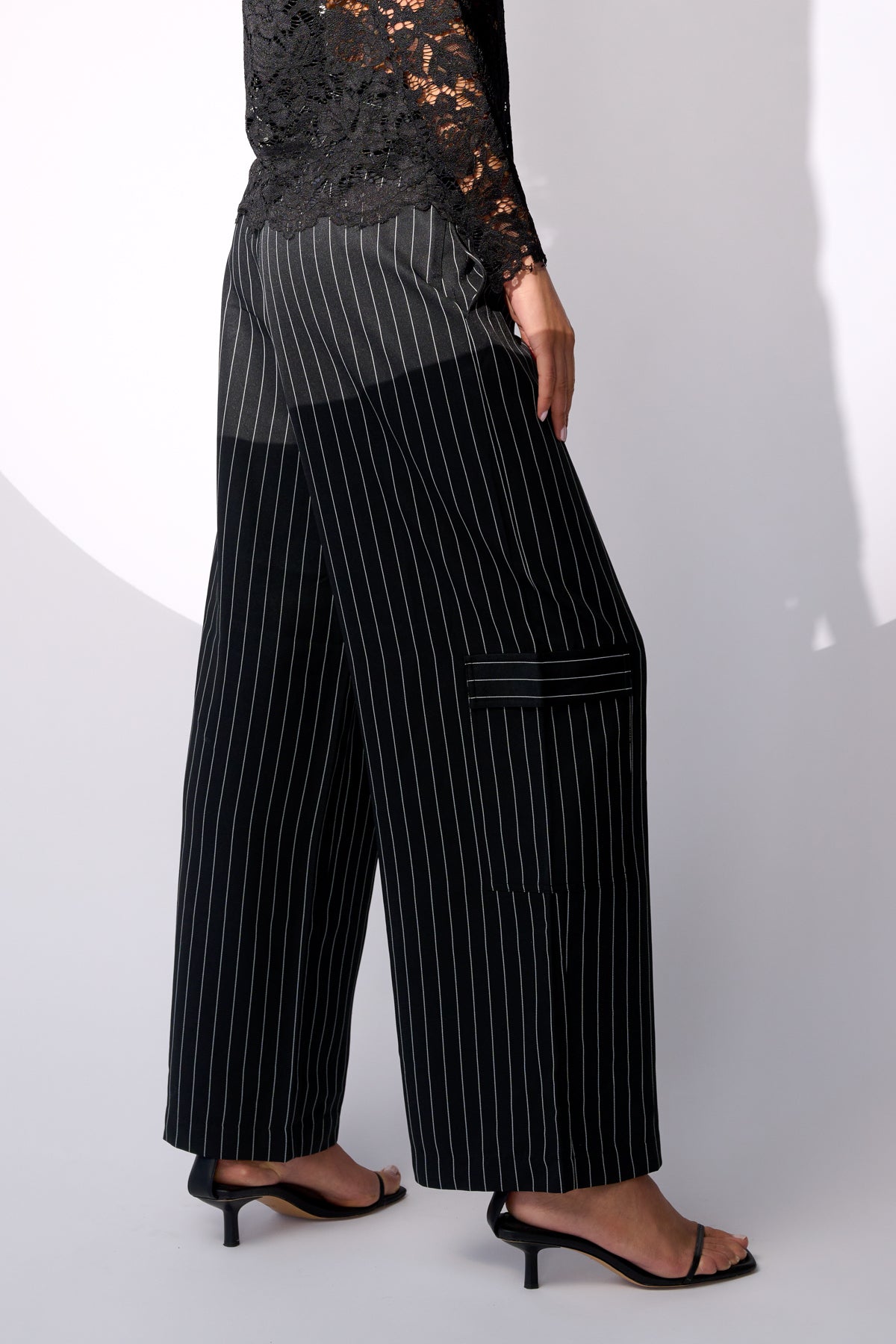 Noellas Jane Cargo Pants Black. Køb Bukser hos www.noellafashion.dk