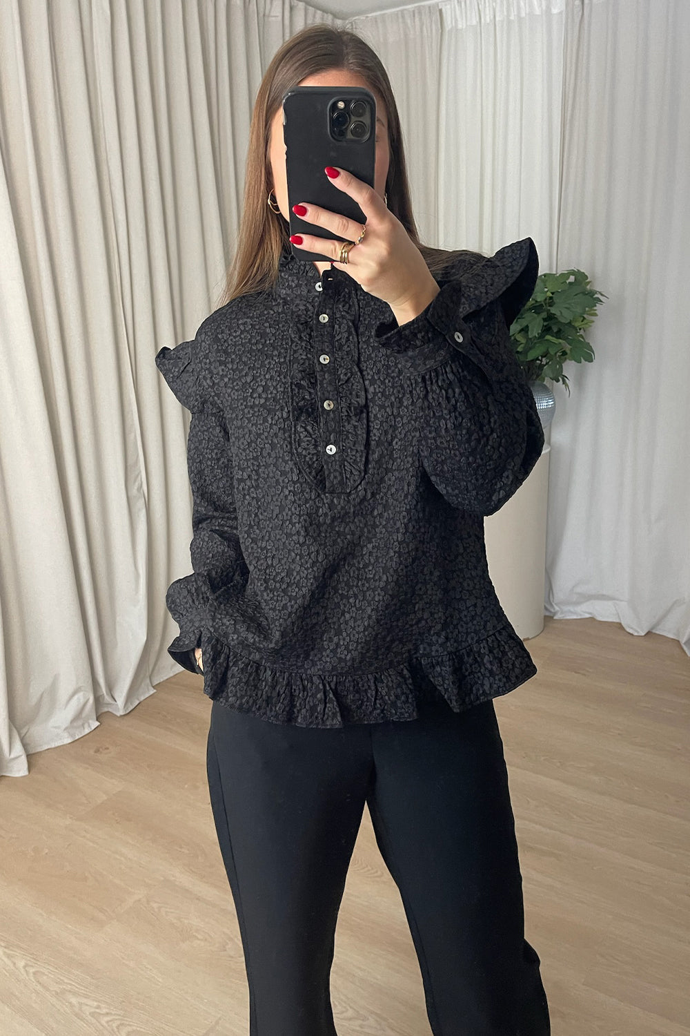 Reno Ruby Ruffle Blouse Black
