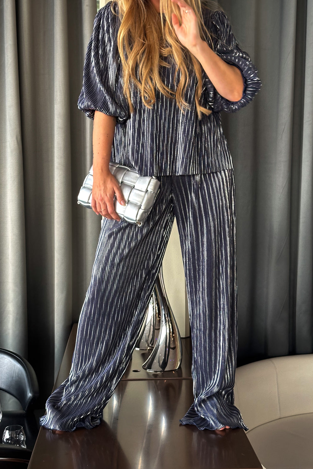 Noellas Shelly Pants Navy Blue. Køb Bukser hos www.noellafashion.dk
