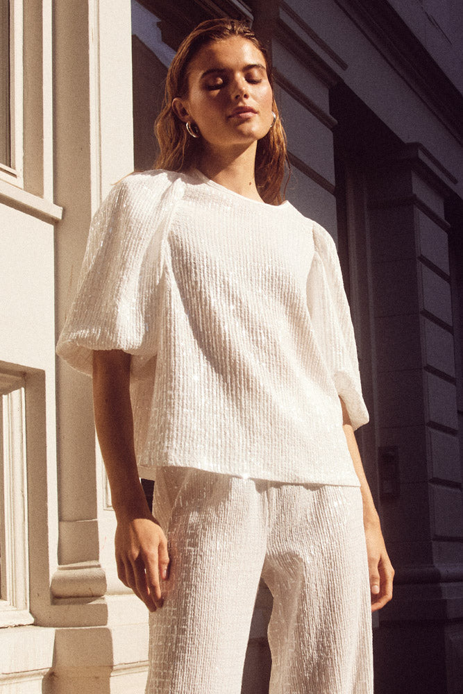 Noellas Shelly Blouse White. Køb Bluser hos www.noellafashion.dk