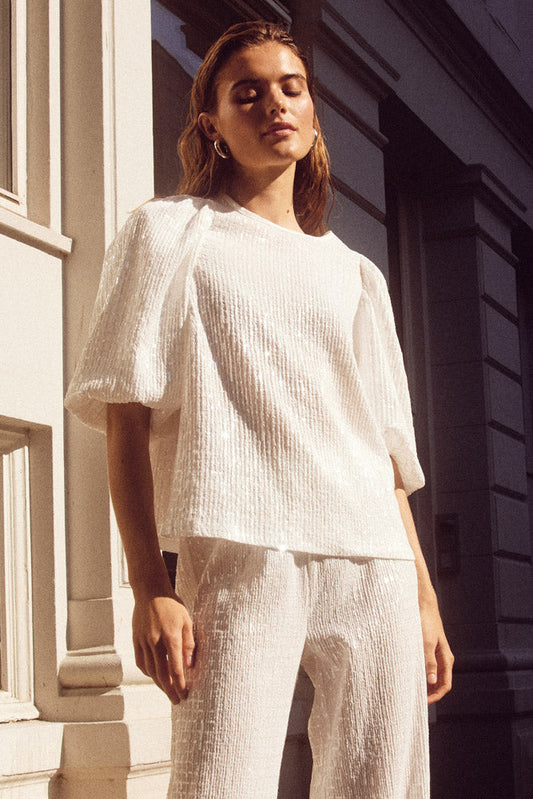 Noellas Shelly Blouse White. Køb Bluser hos www.noellafashion.dk