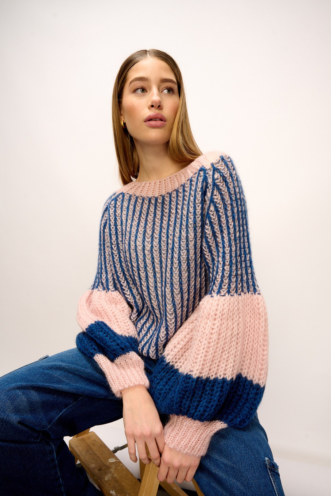 Noellas Liana Knit Sweater Rose/Navy. Køb Striktrøjer hos www.noellafashion.dk