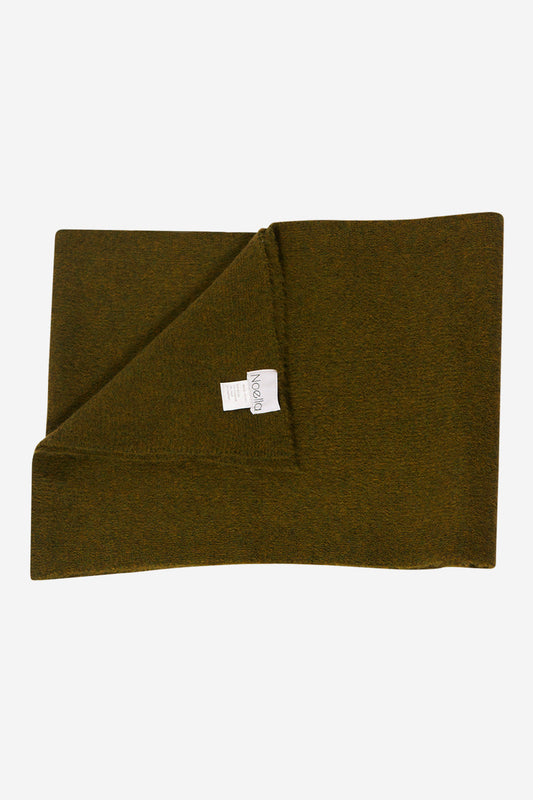 Noellas Pacy Knit Scarf Army. Køb Halstørklæde hos www.noellafashion.dk