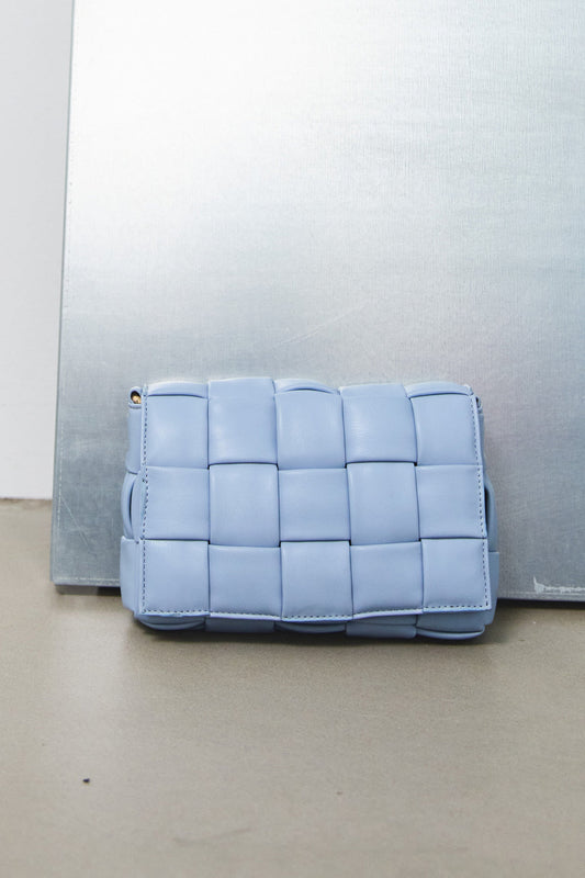 Noellas Brick Bag Smooth Blue. Køb Tasker hos www.noellafashion.dk