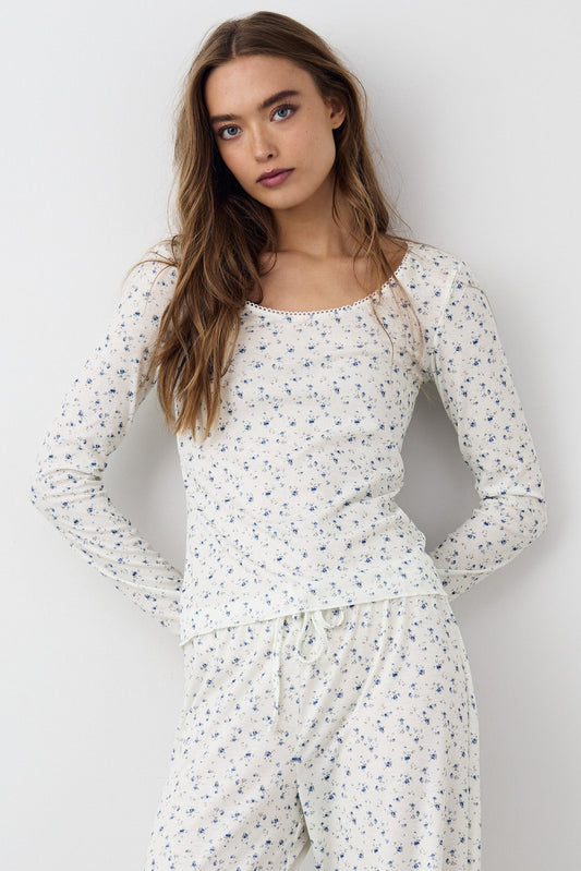 Noellas Karmia Top Blue white flower print.