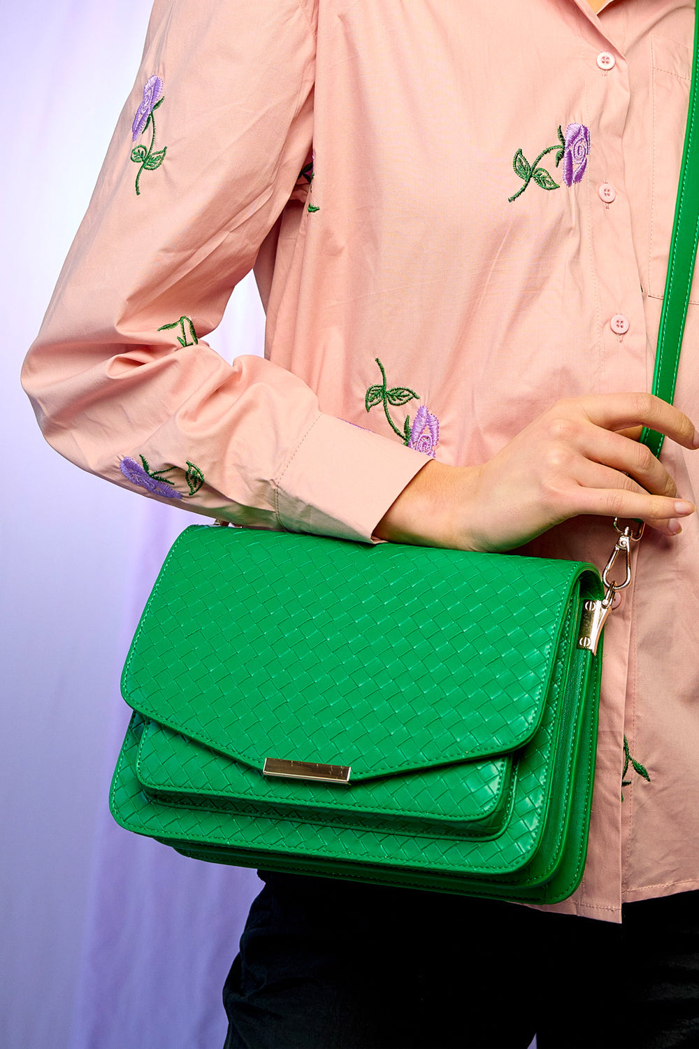 Noellas Blanca Braided Bag Bright Green. Køb Tasker hos www.noellafashion.dk