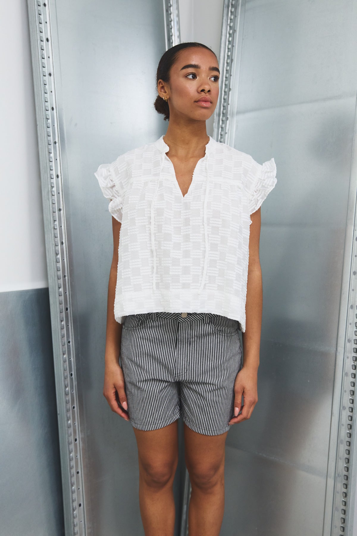 Noellas Seven Blouse White. Køb Bluser hos www.noellafashion.dk