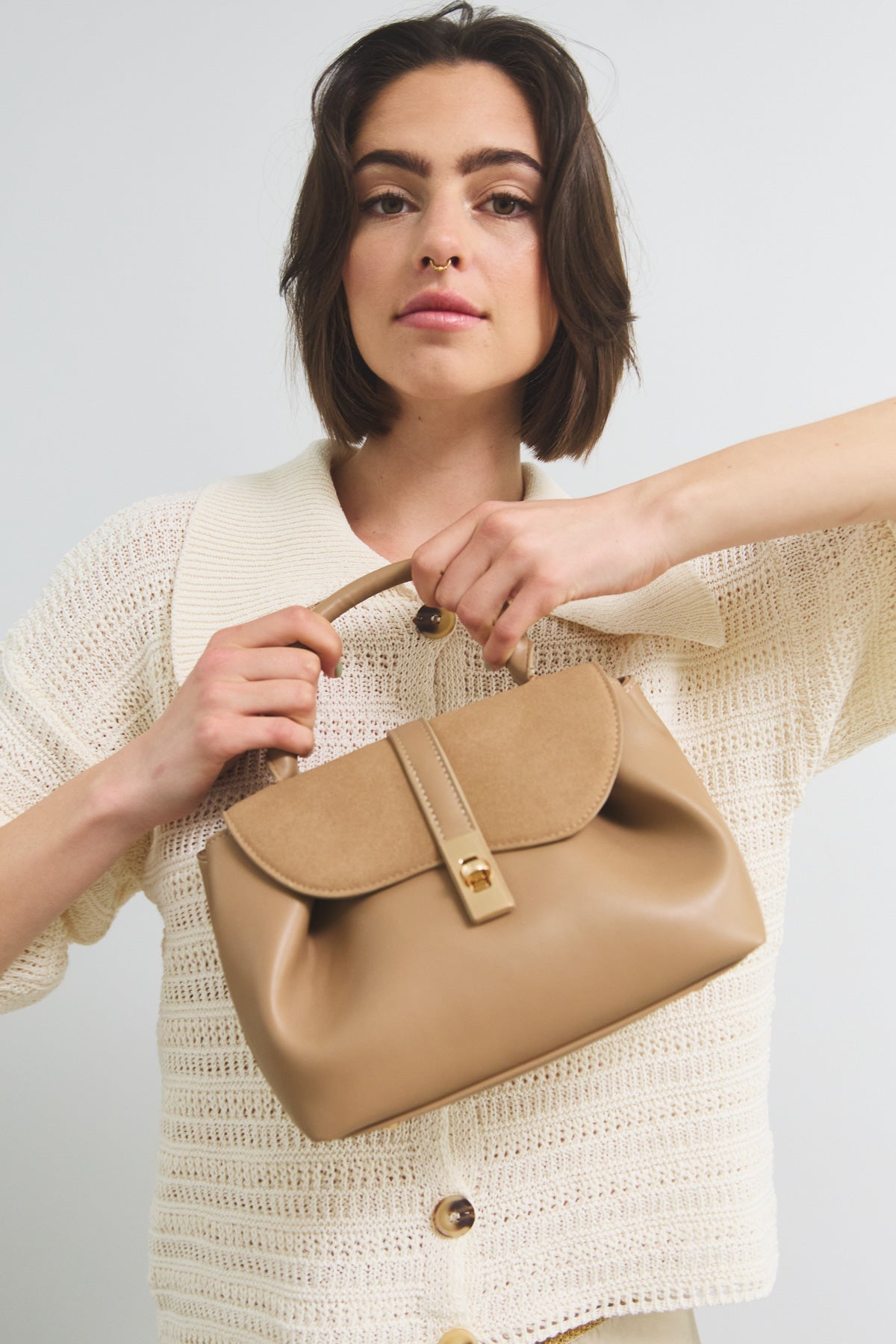 Noellas Grace Bag Medium Beige. Køb Tasker hos www.noellafashion.dk