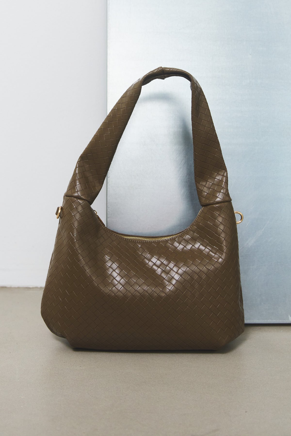 Noellas Peony Bag Dark Olive. Køb Tasker hos www.noellafashion.dk