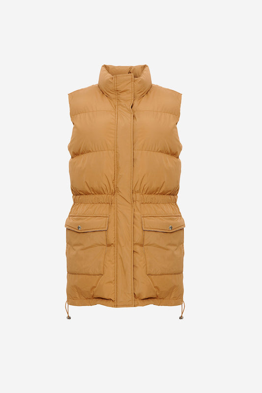 Noellas Eden Puffer Waistcoat Camel. Køb Jakker hos www.noellafashion.dk