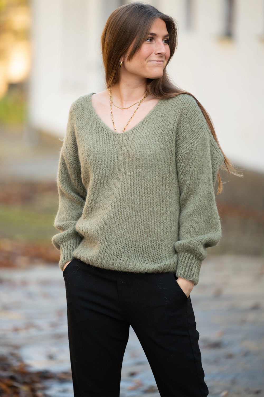 Fora Knit V-neck Sweater Army