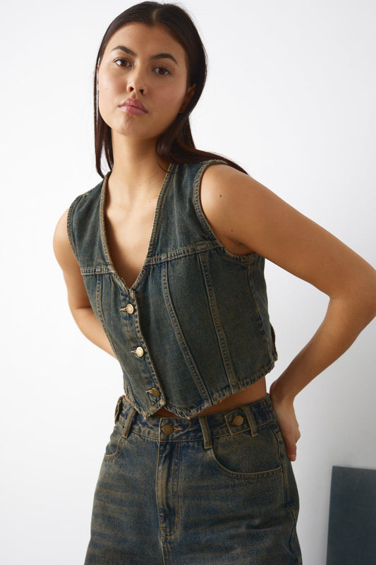 Noellas Judith Vest Worn Blue Wash. Køb Veste hos www.noellafashion.dk