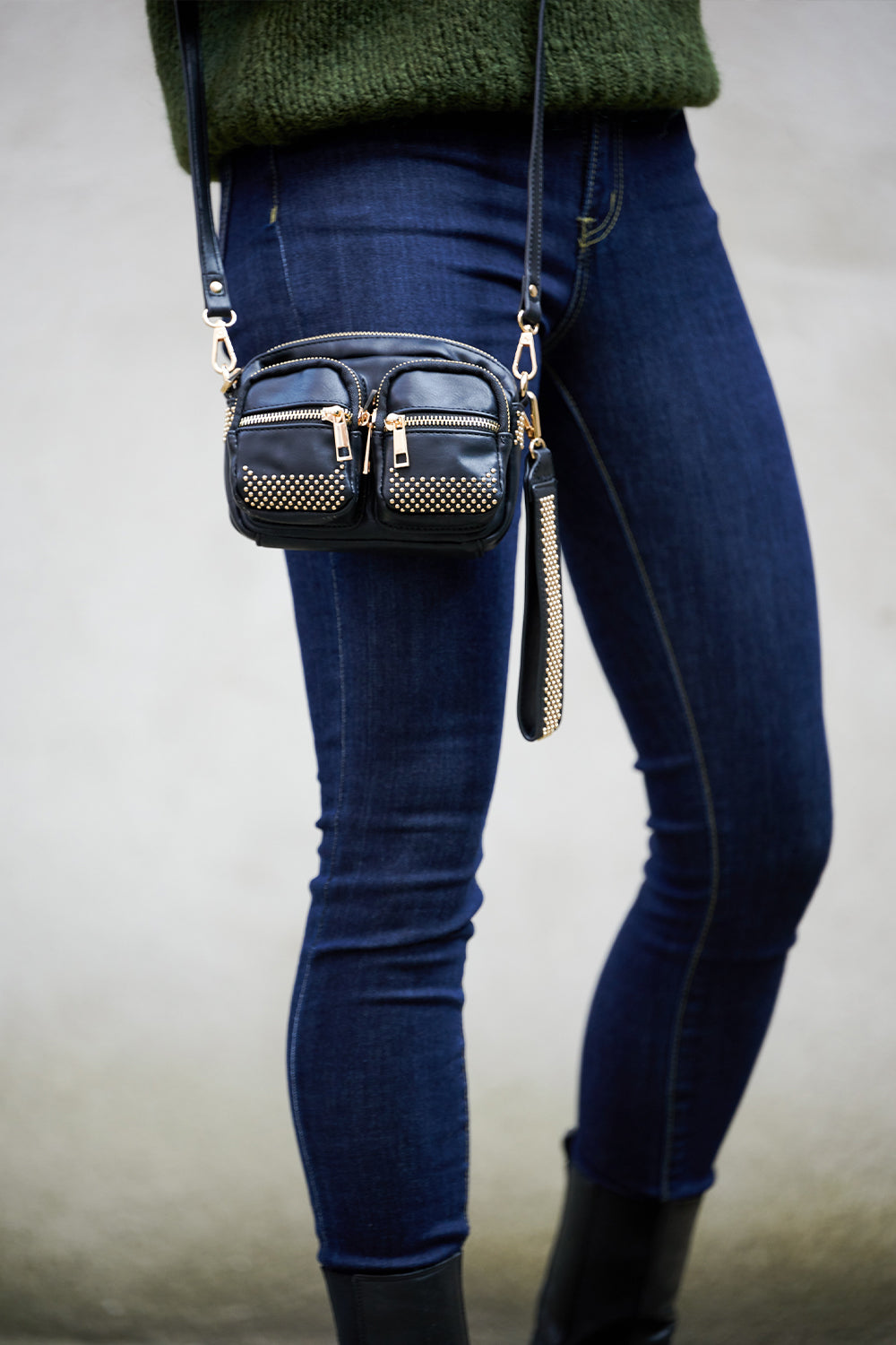 Kate Stud Bag Black w. Gold