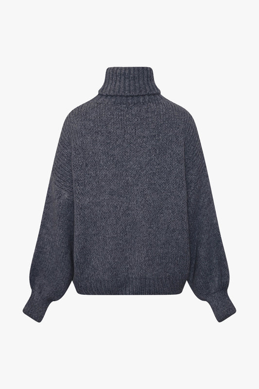 Noellas Kavi Knit Indigo Blue. Køb Striktrøjer hos www.noellafashion.dk