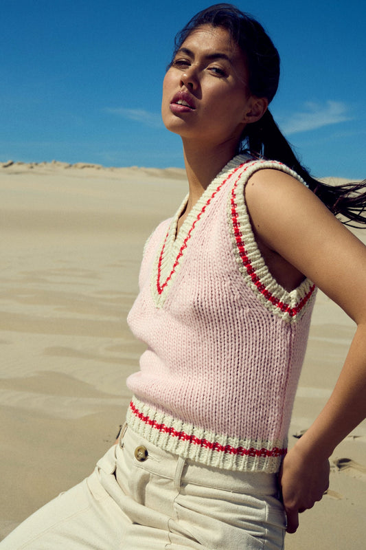Noellas Kayanna Knit Vest Berry Combo. Køb Veste hos www.noellafashion.dk