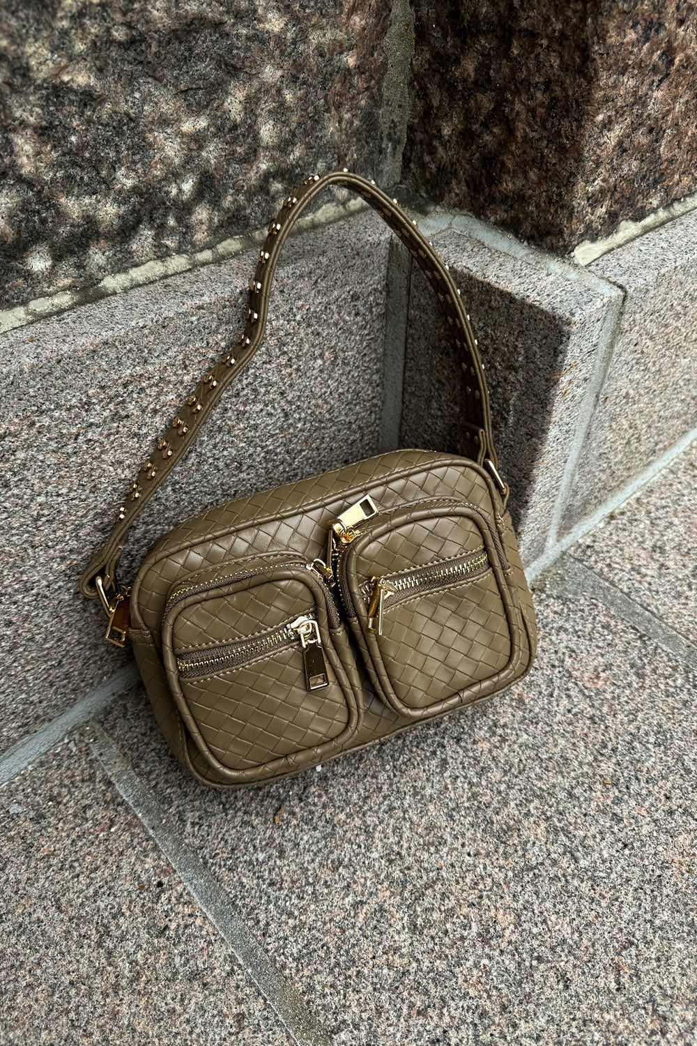Noellas Kendra Bag w. Gold Warm Sand. Køb Tasker hos www.noellafashion.dk
