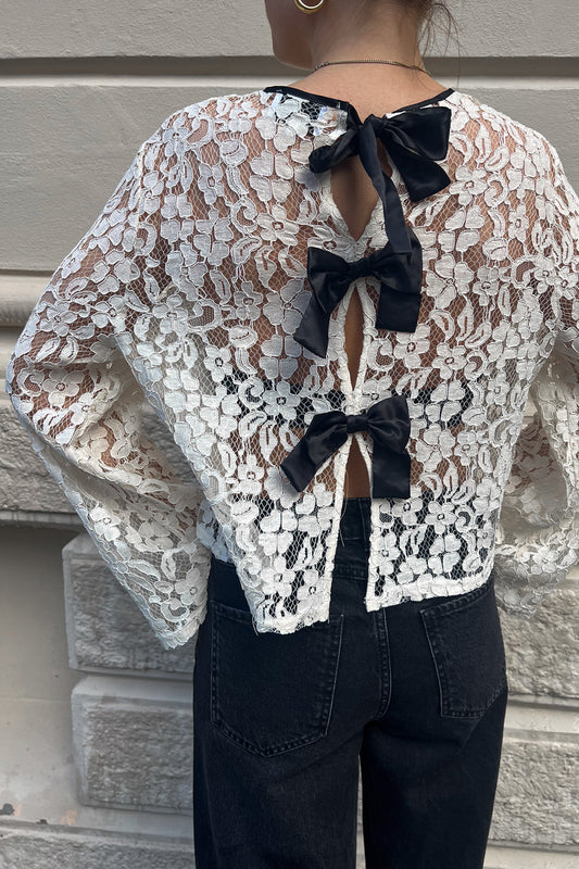 Noellas Kerry Blouse Ivory. Køb Bluser hos www.noellafashion.dk