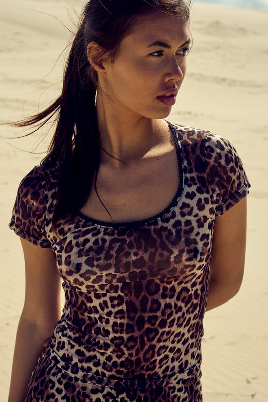 Noellas Kilea Top Tawnee Print. Køb T-shirts / Toppe hos www.noellafashion.dk