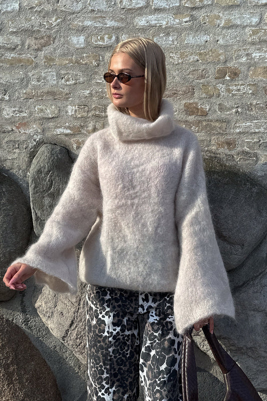 Noellas Kumi Knit Beige. Køb Striktrøjer hos www.noellafashion.dk
