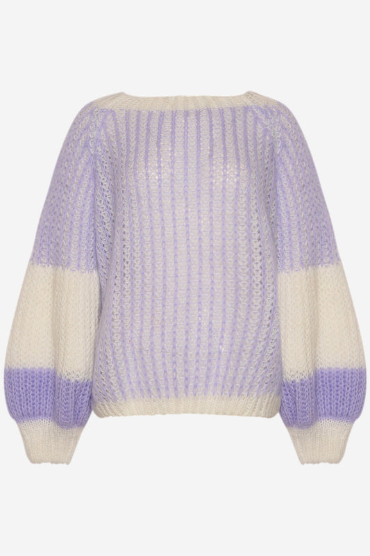 Noellas Liana Knit Sweater Lavender/White. Køb Striktrøjer hos www.noellafashion.dk