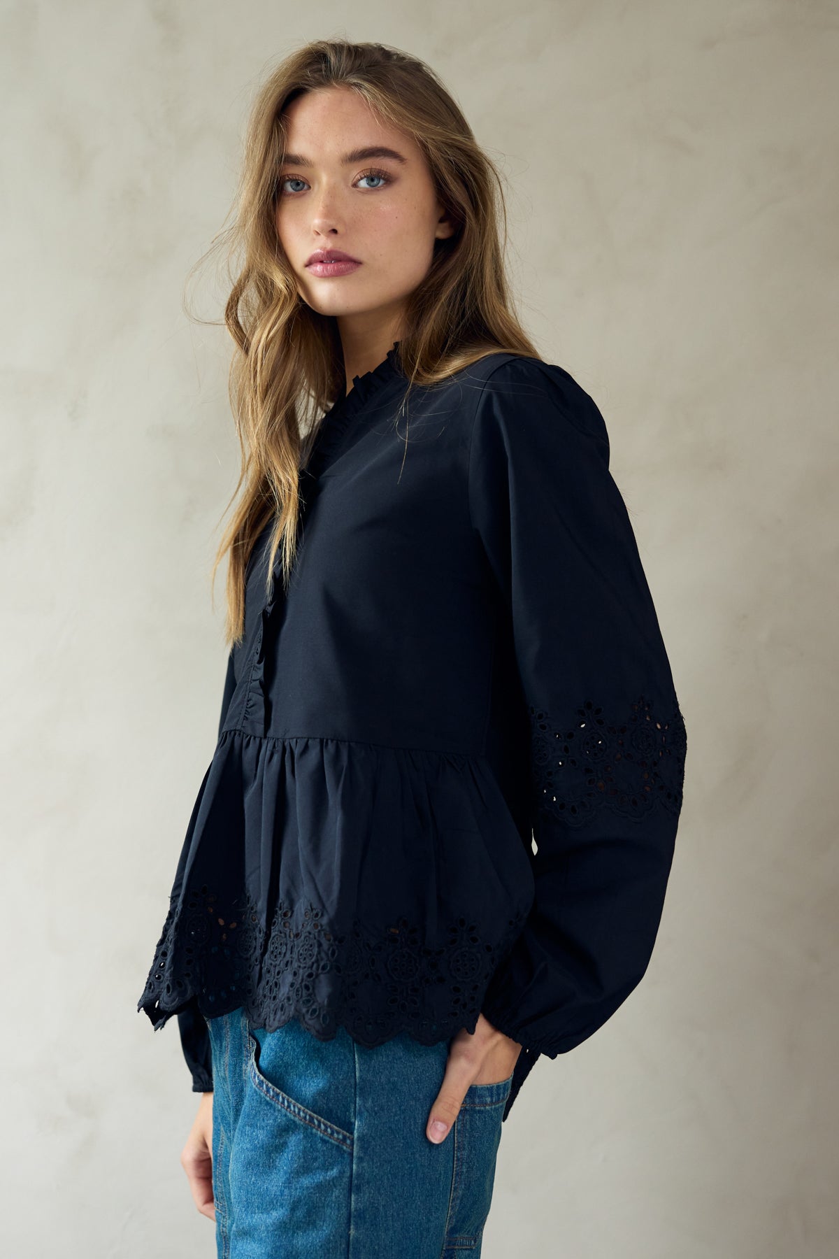 Noellas Matti Blouse Black. Køb Skjorter hos www.noellafashion.dk
