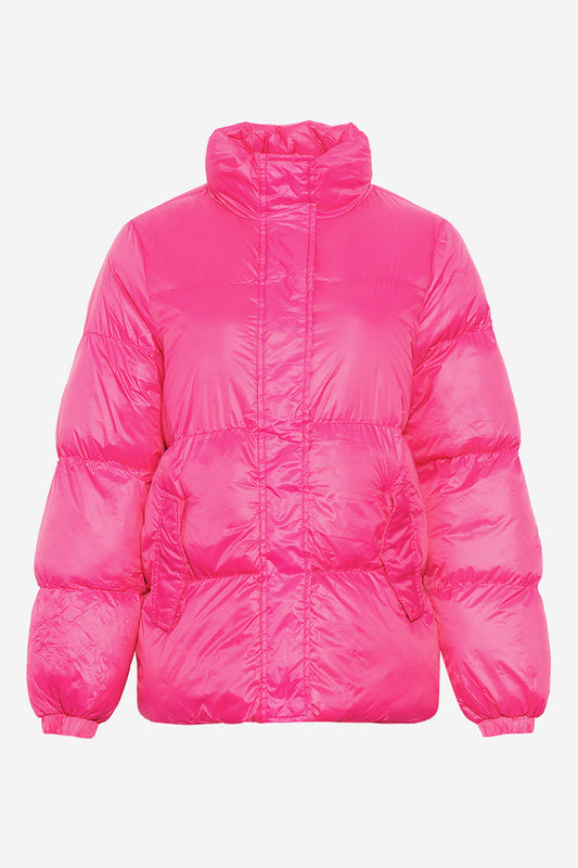 Noellas Nelli Puffer Jacket Fuchsia. Køb Jakker hos www.noellafashion.dk