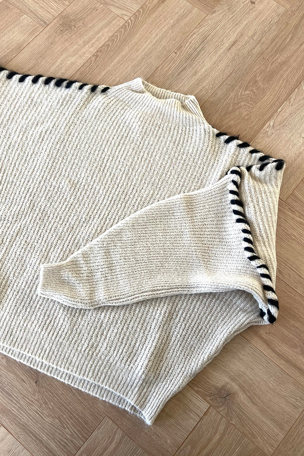 Noellas Olli Knit Beige. Køb Striktrøjer hos www.noellafashion.dk