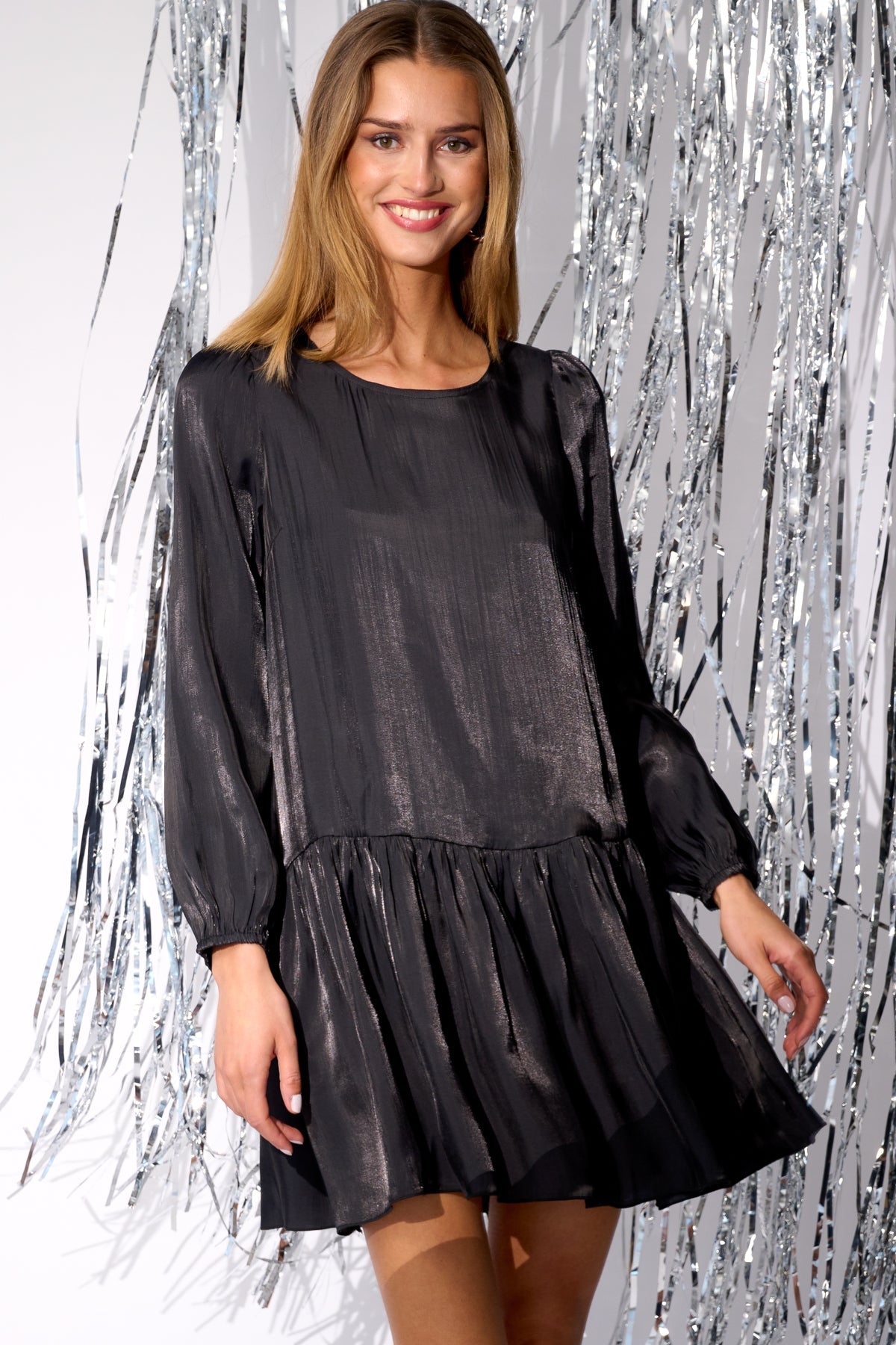 Noellas Sierra Dagmar Dress black. Køb Kjoler hos www.noellafashion.dk