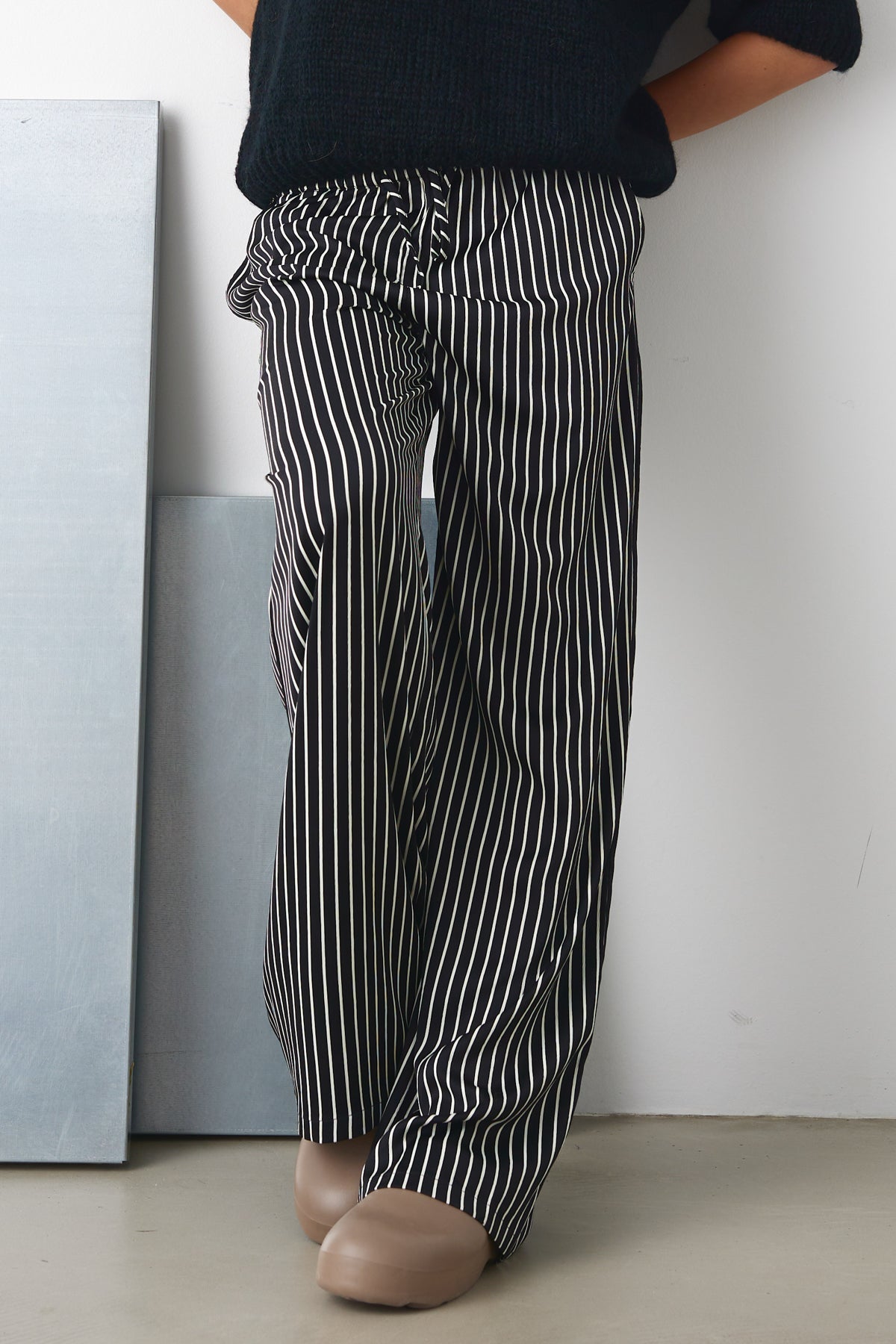 Noellas Samira Pants Taya Black Stripe.