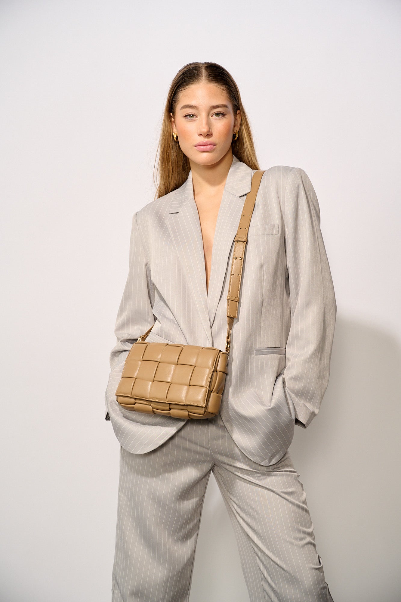 Noellas Brick Bag Taupe. Køb Tasker hos www.noellafashion.dk