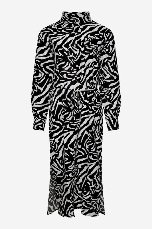 Noellas Tilde Dress Cotton Black. Køb Kjoler hos www.noellafashion.dk